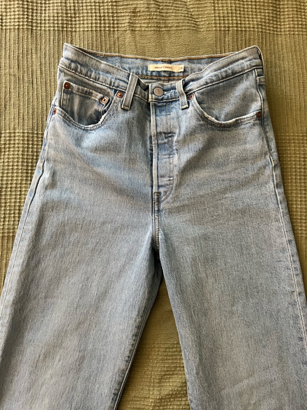 Levi's Ribcage Straight Jeans - Picture 4 of 6